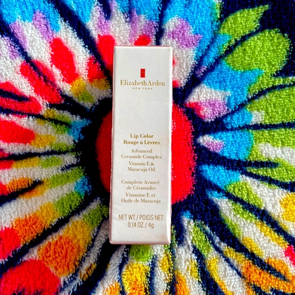 NEW Elizabeth Arden lipstick - color #019 Red Door Red - Picture 1 of 7